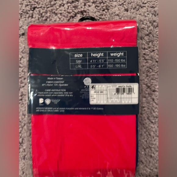 Wonder Woman themed tights (size L/XL) - Picture 2 of 2